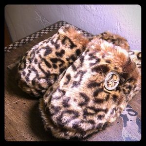 ❤️Michael Kors Cheetah Slippers🐆